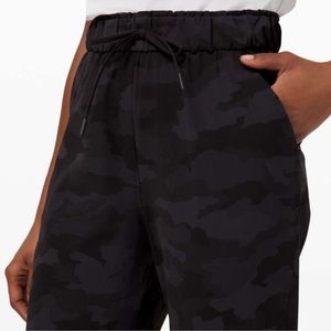 Lululemon camo joggers